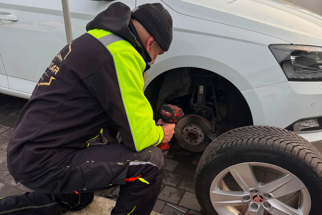 Wymiana koła na drodze 24/7 Magdeburg